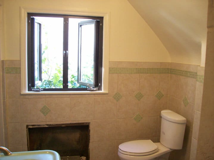 Should You Keep The Bathroom Door Open Or Closed After Taking A Shower