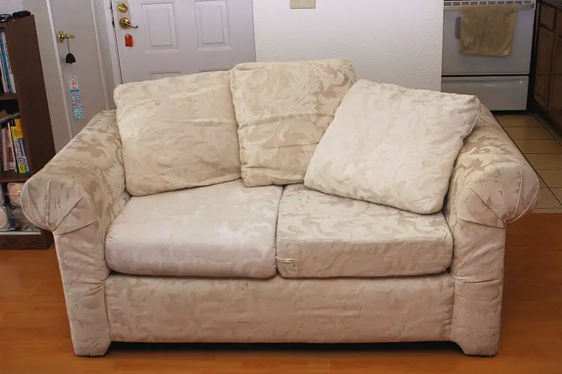 How Should You Arrange Bedroom Furniture Around a Baseboard Heater