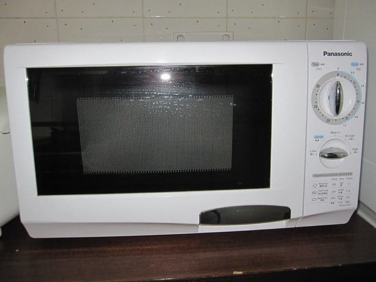 Is It OK to Have a Microwave Oven in Your Bedroom? Manufactured Home
